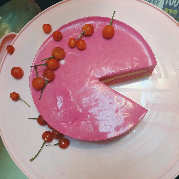 火龙果慕斯蛋糕