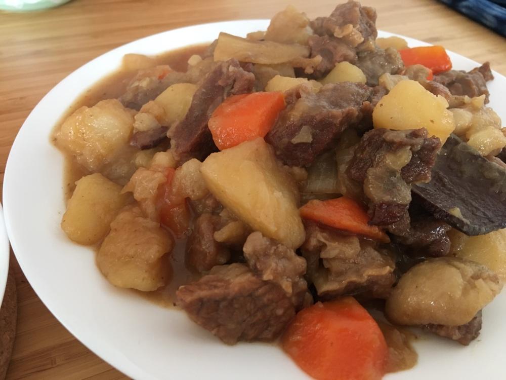 红烧土豆牛腩