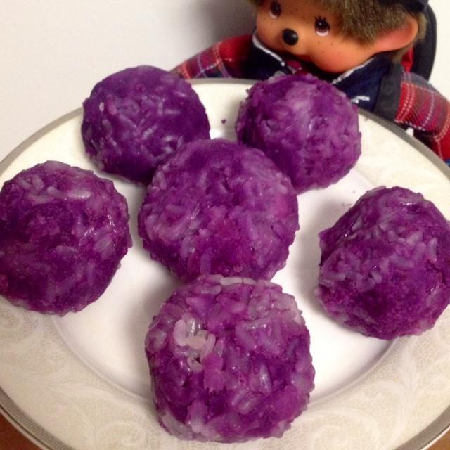 紫薯芒果糯米球的做法