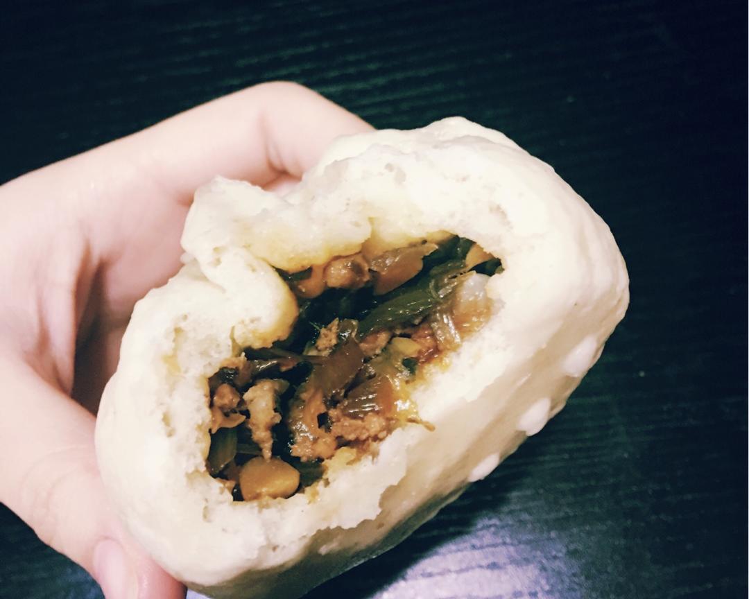 梅干菜肉包（换雪菜也可）