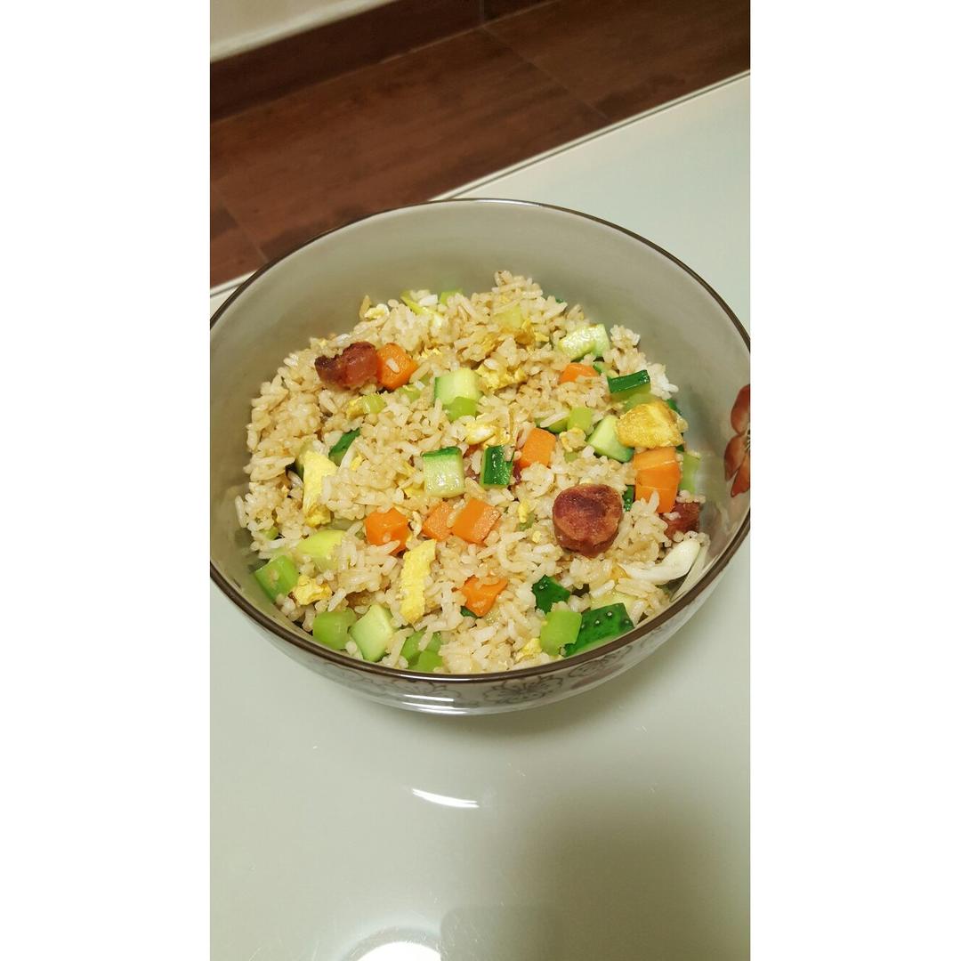腊味酱油炒饭