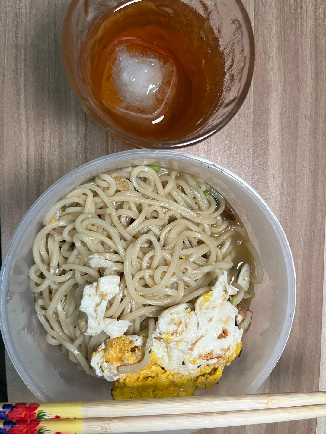 宵夜煎蛋焖面