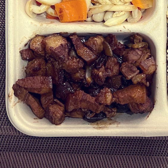 好吃到舔盘的蒜香黑椒牛肉粒