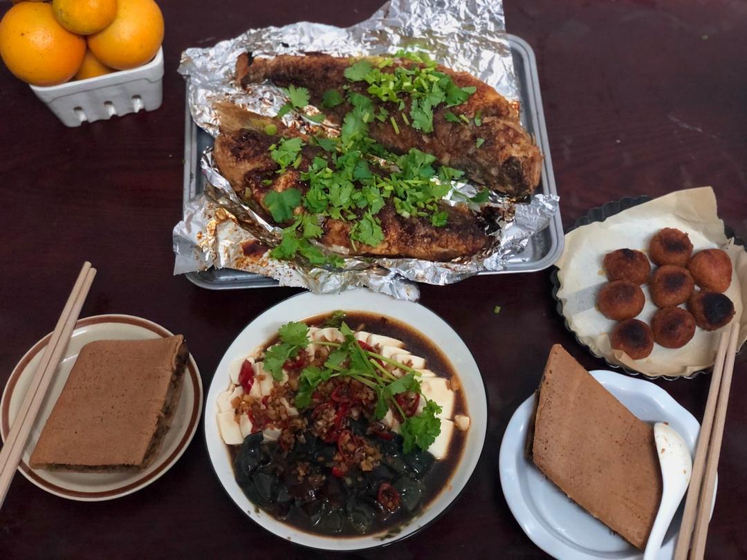 双椒拌皮蛋豆腐