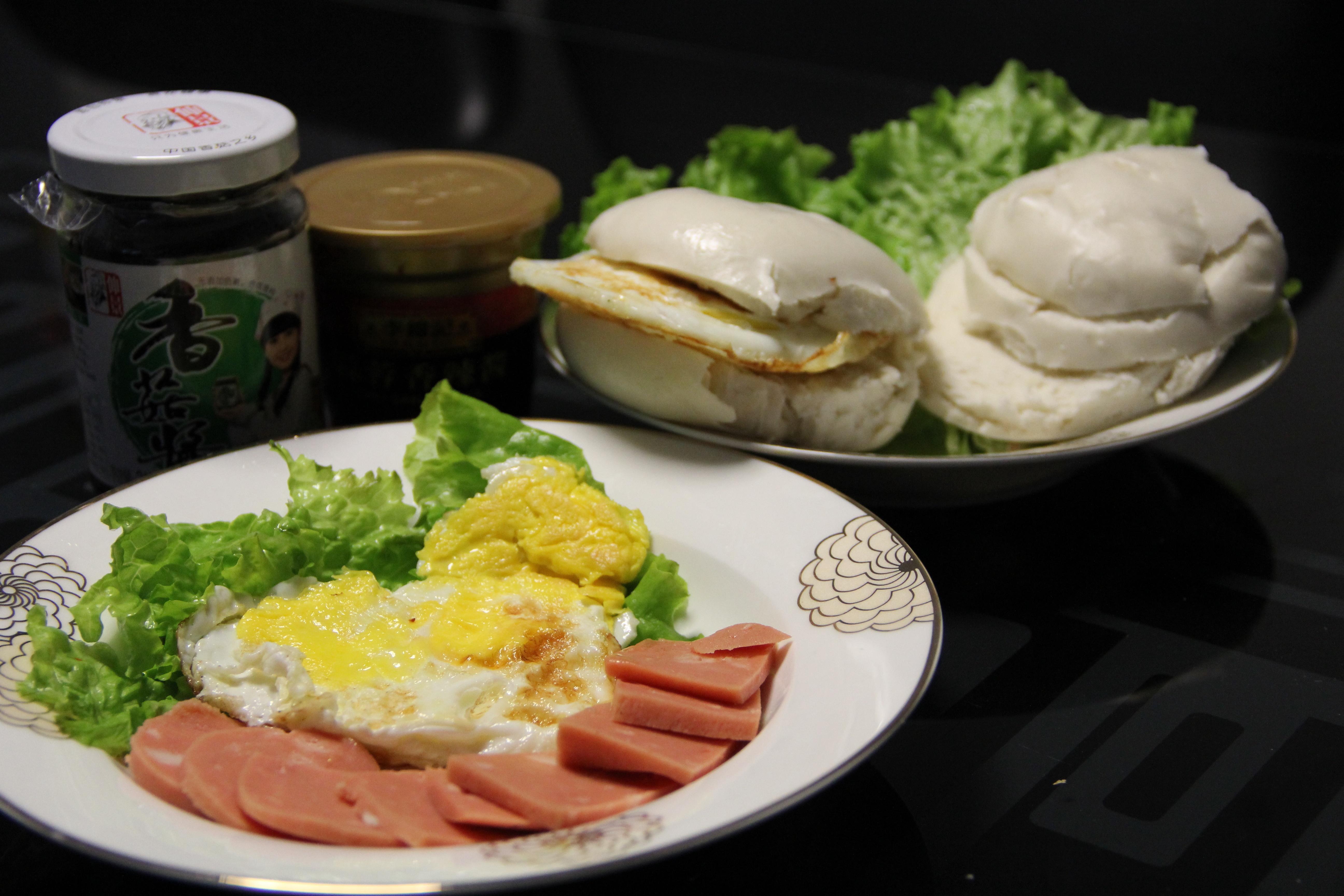 简单易做的早餐中式三明治的做法