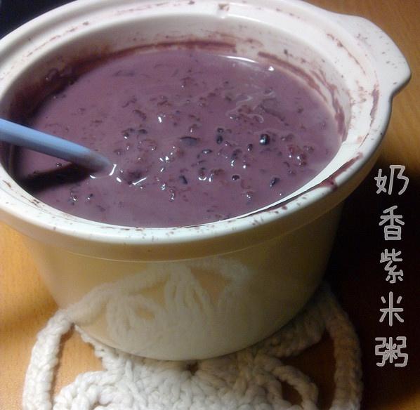 牛奶紫米粥的做法