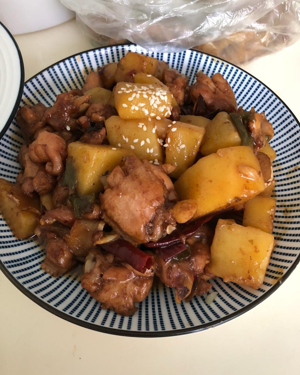 土豆焖鸡腿