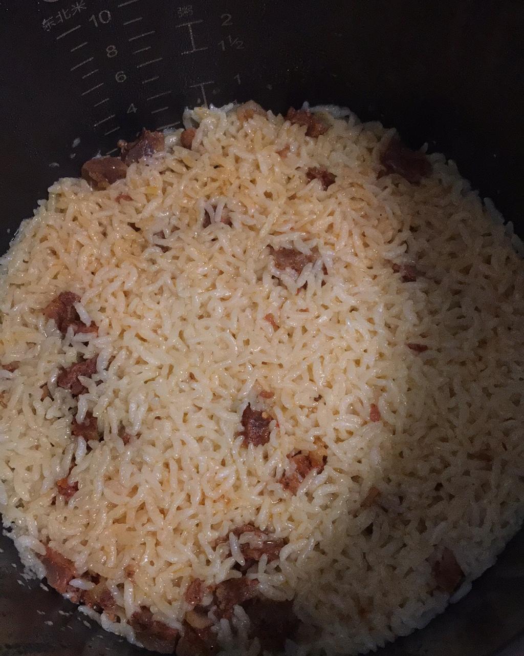 电饭锅版香菇腊肠饭