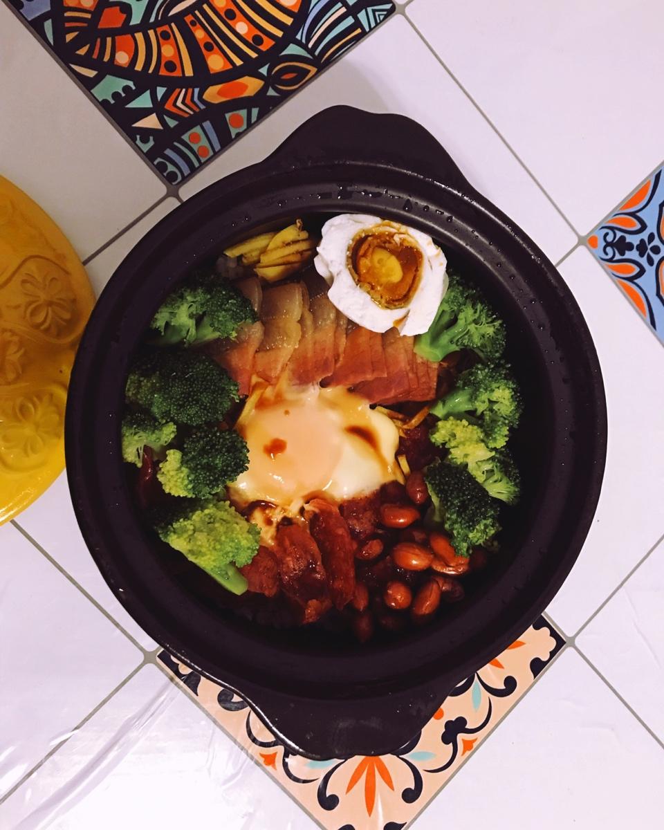 双腊煲仔饭