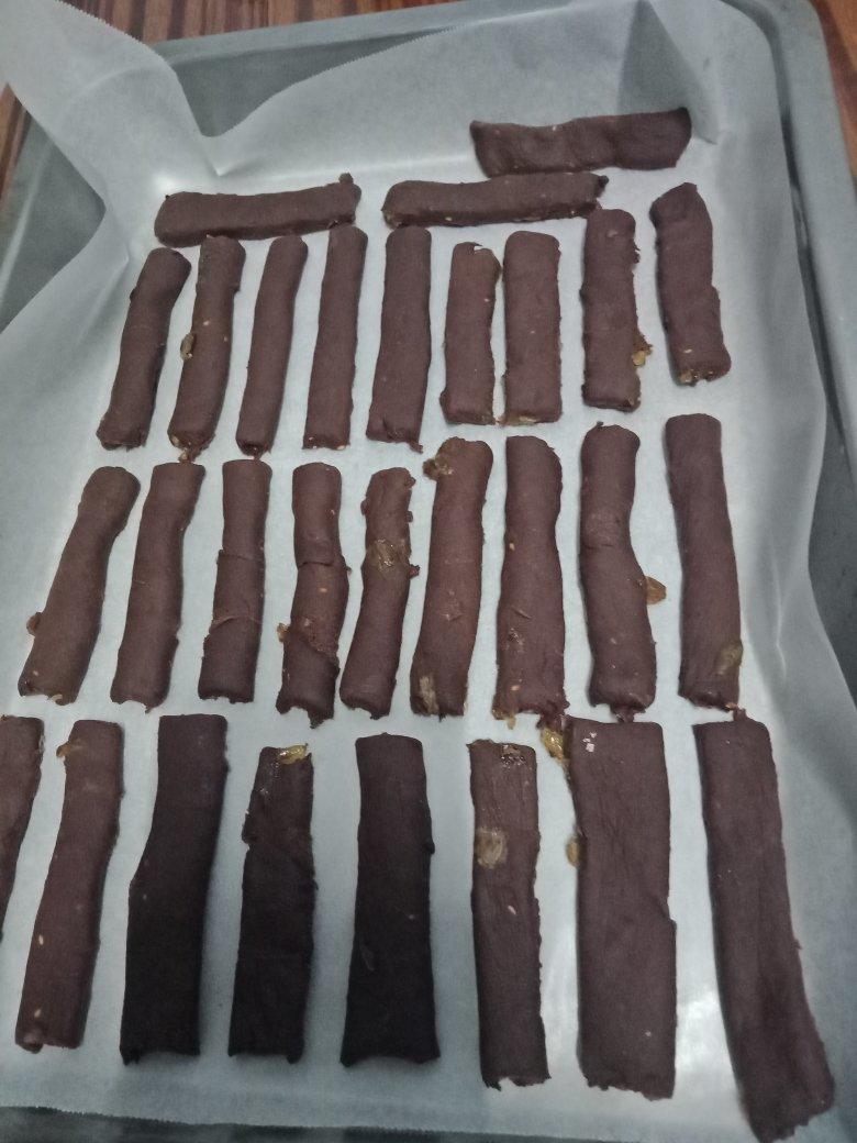 多余打发奶油的用法：香脆芝麻饼干