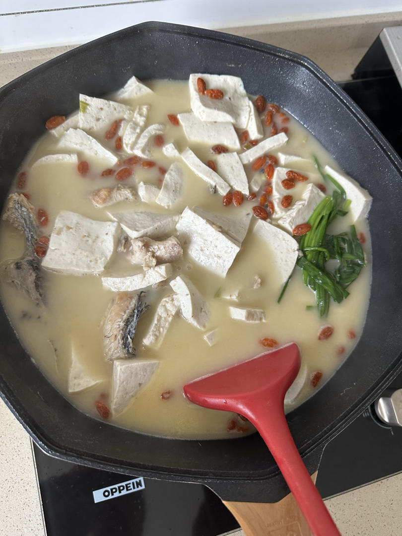 鱼头豆腐汤