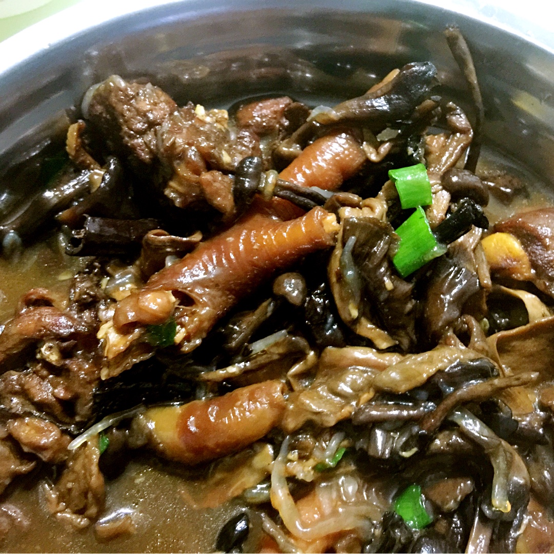 小鸡炖蘑菇