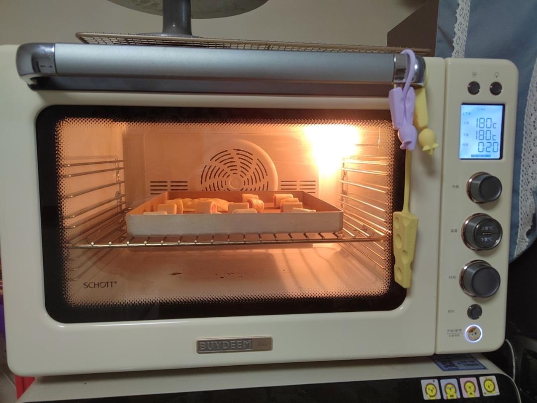 牛奶面包卷【3月北鼎烤箱食谱】