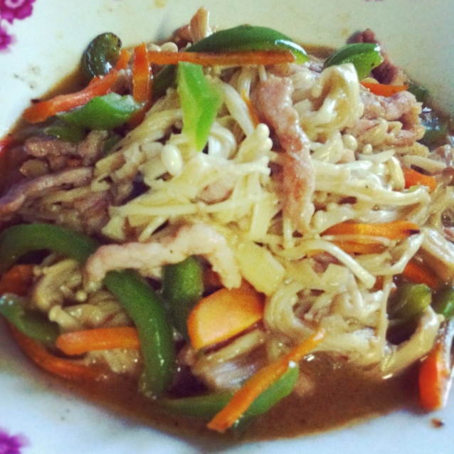 金针菇炒肉丝