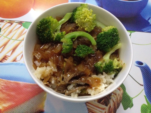 电饭锅版腊肠煲仔饭