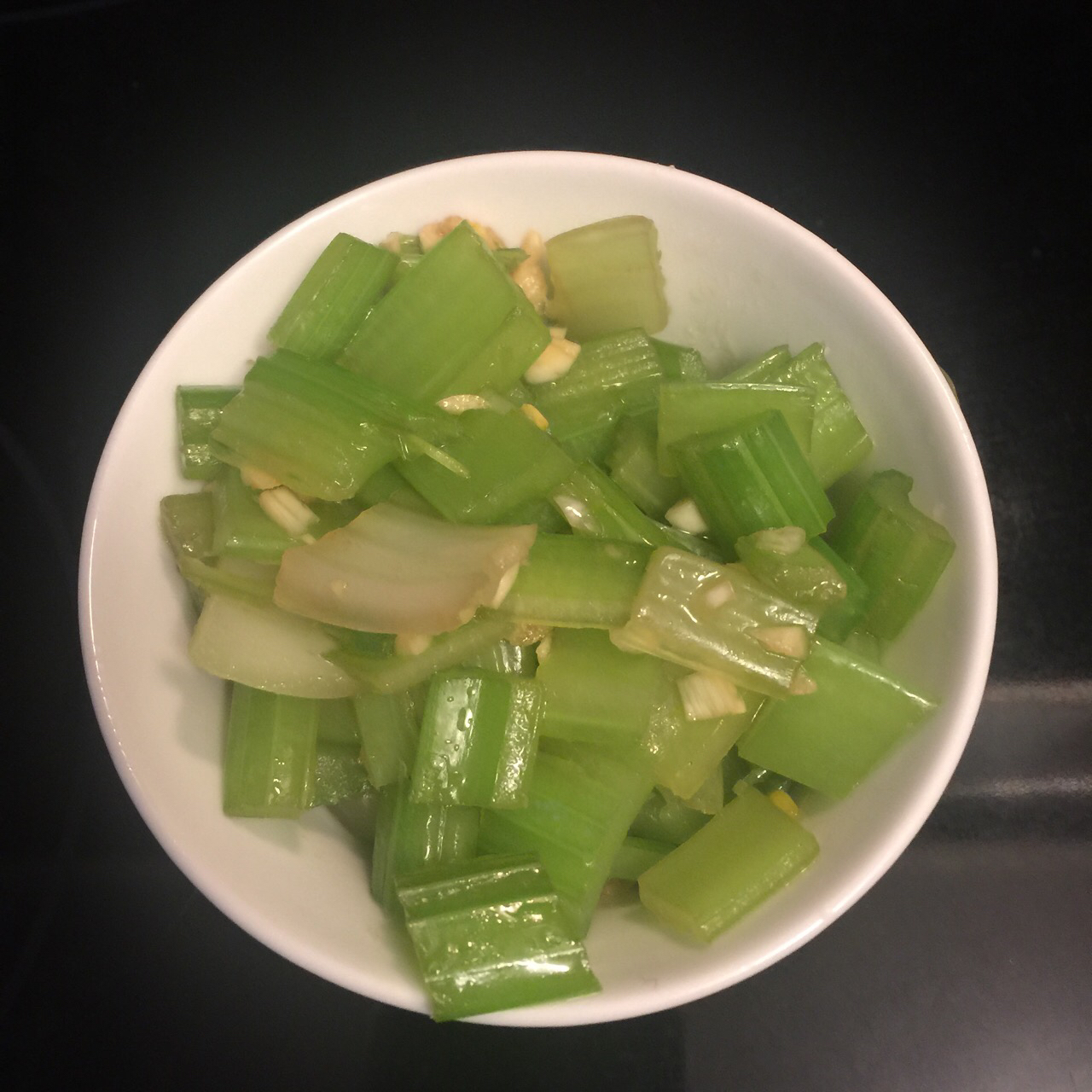凉拌西芹
