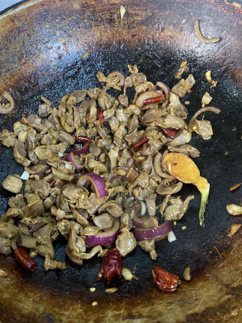 爆炒鸡胗