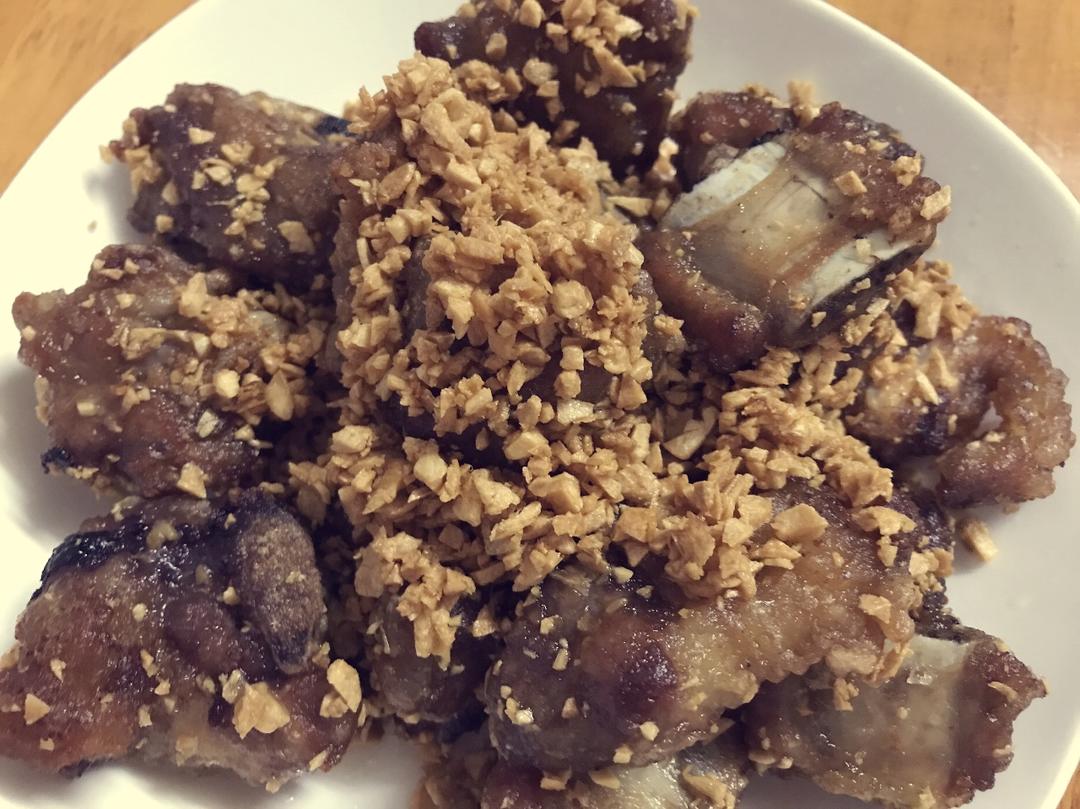 金牌蒜香排骨
