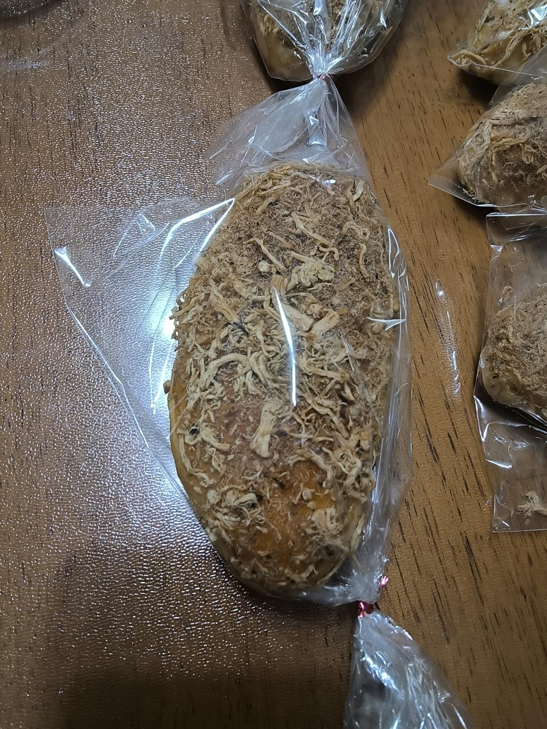 灵魂出窍的肉松面包