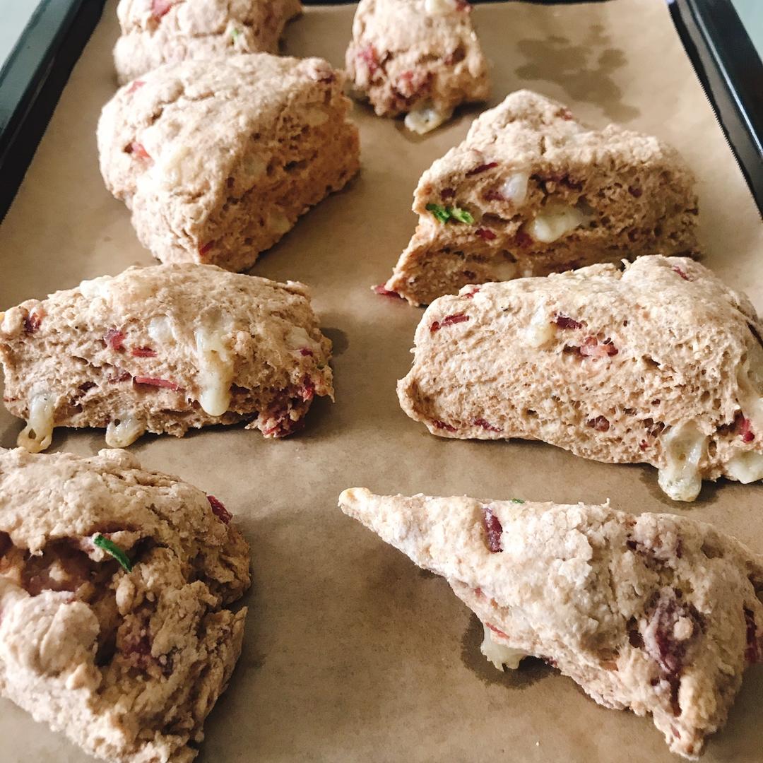 超级好吃的咸味司康Savoury Scones