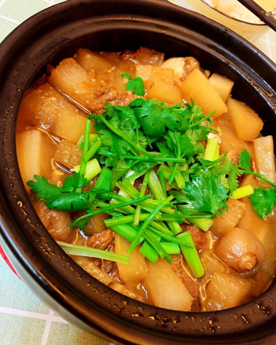 萝卜牛腩煲