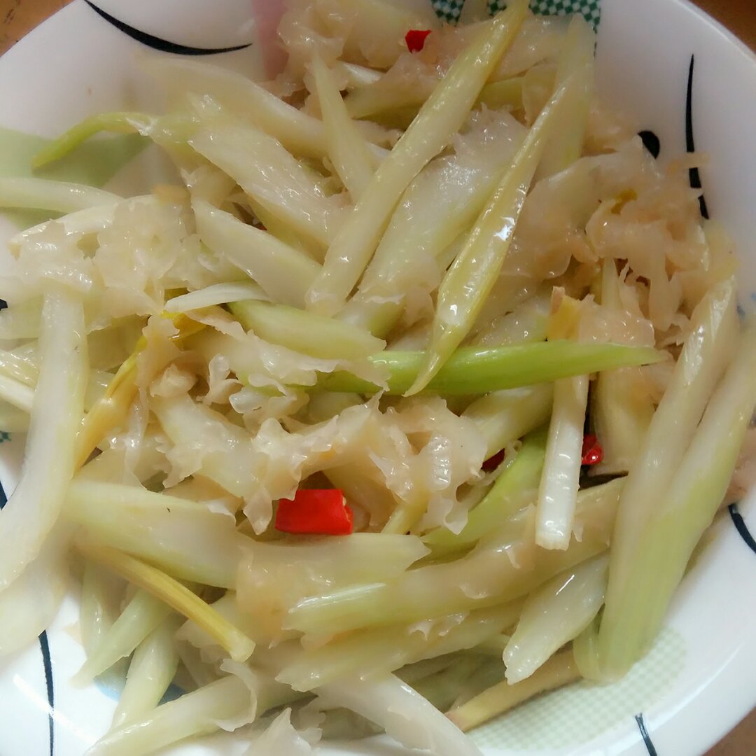 芹菜炒肉