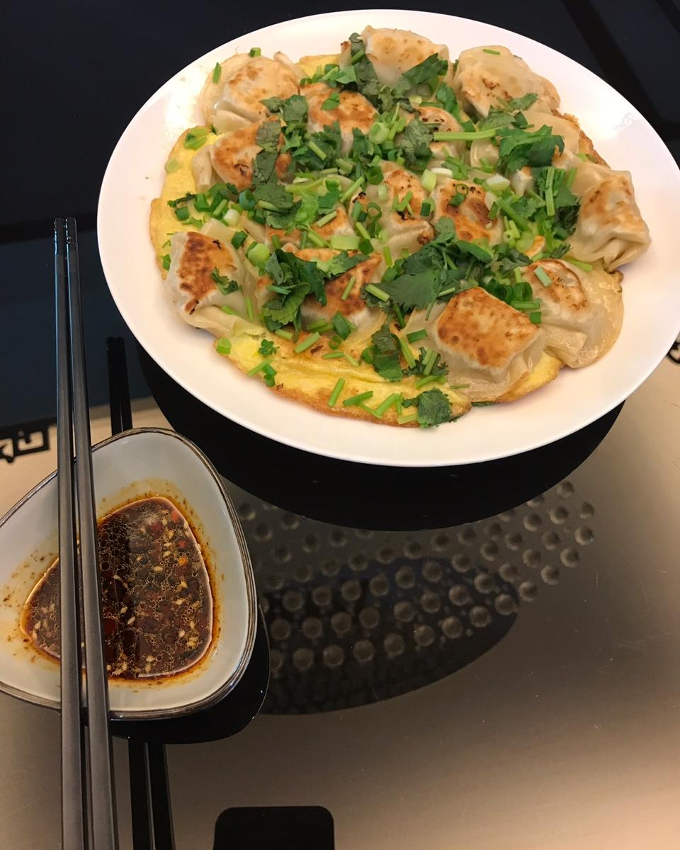 蛋抱煎饺（速冻饺）