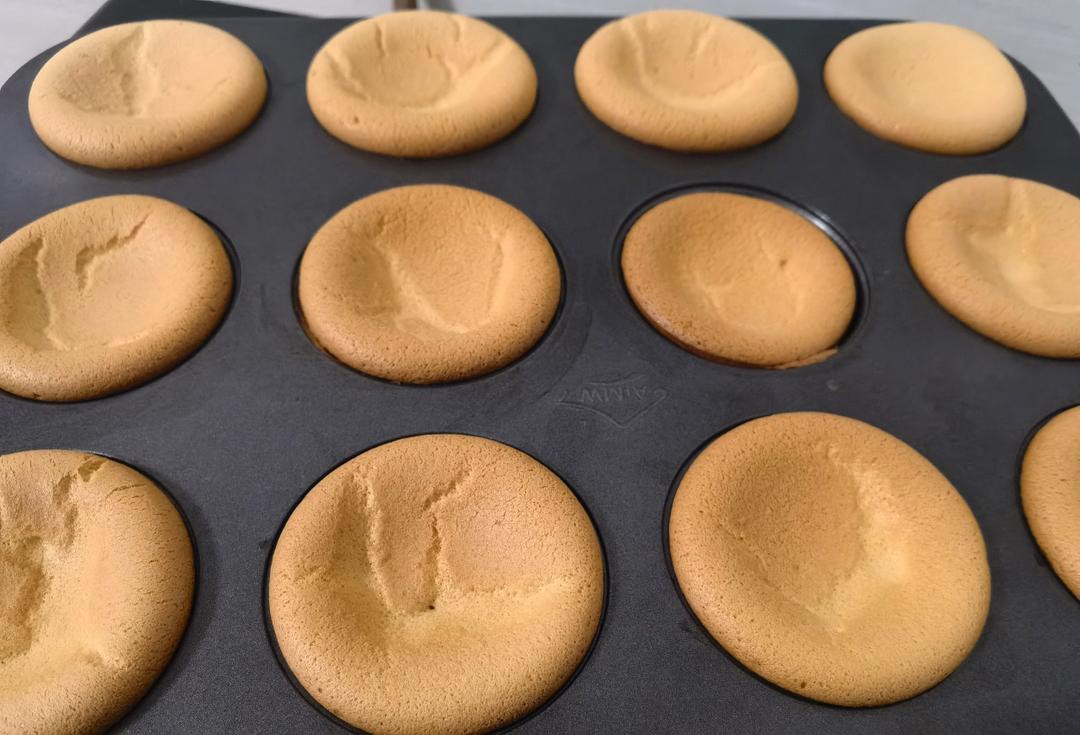 戚风小纸杯蛋糕