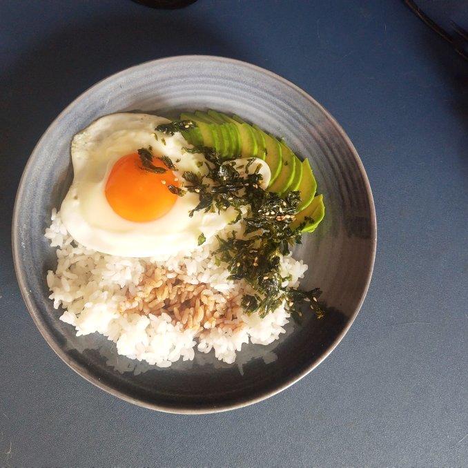 【增肌减脂】牛油果鸡蛋拌饭