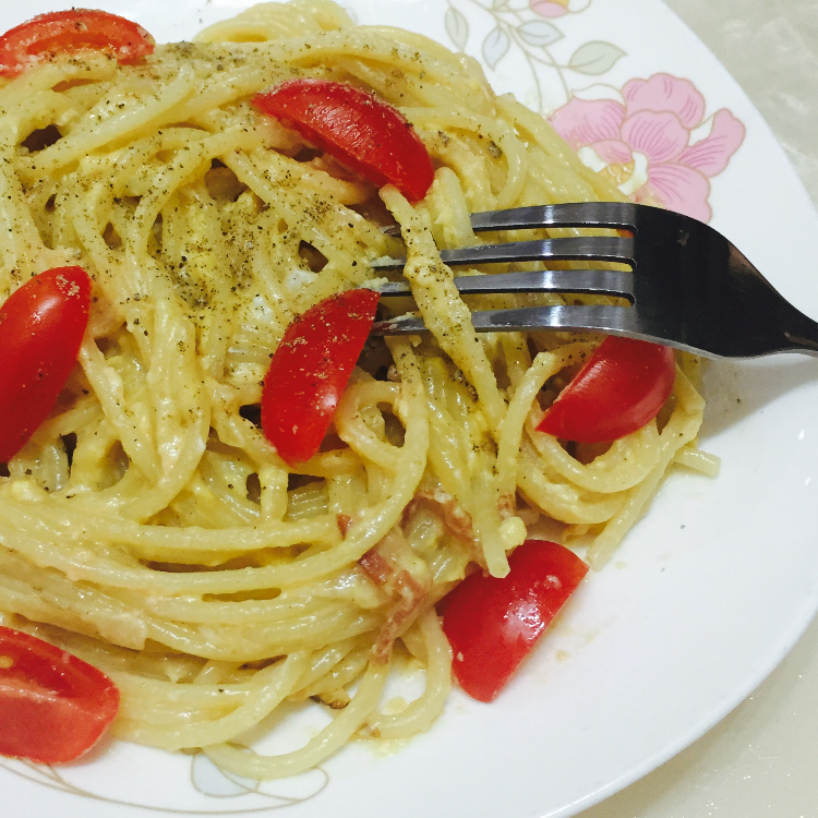 超简单的奶汁培根意面Carbonara