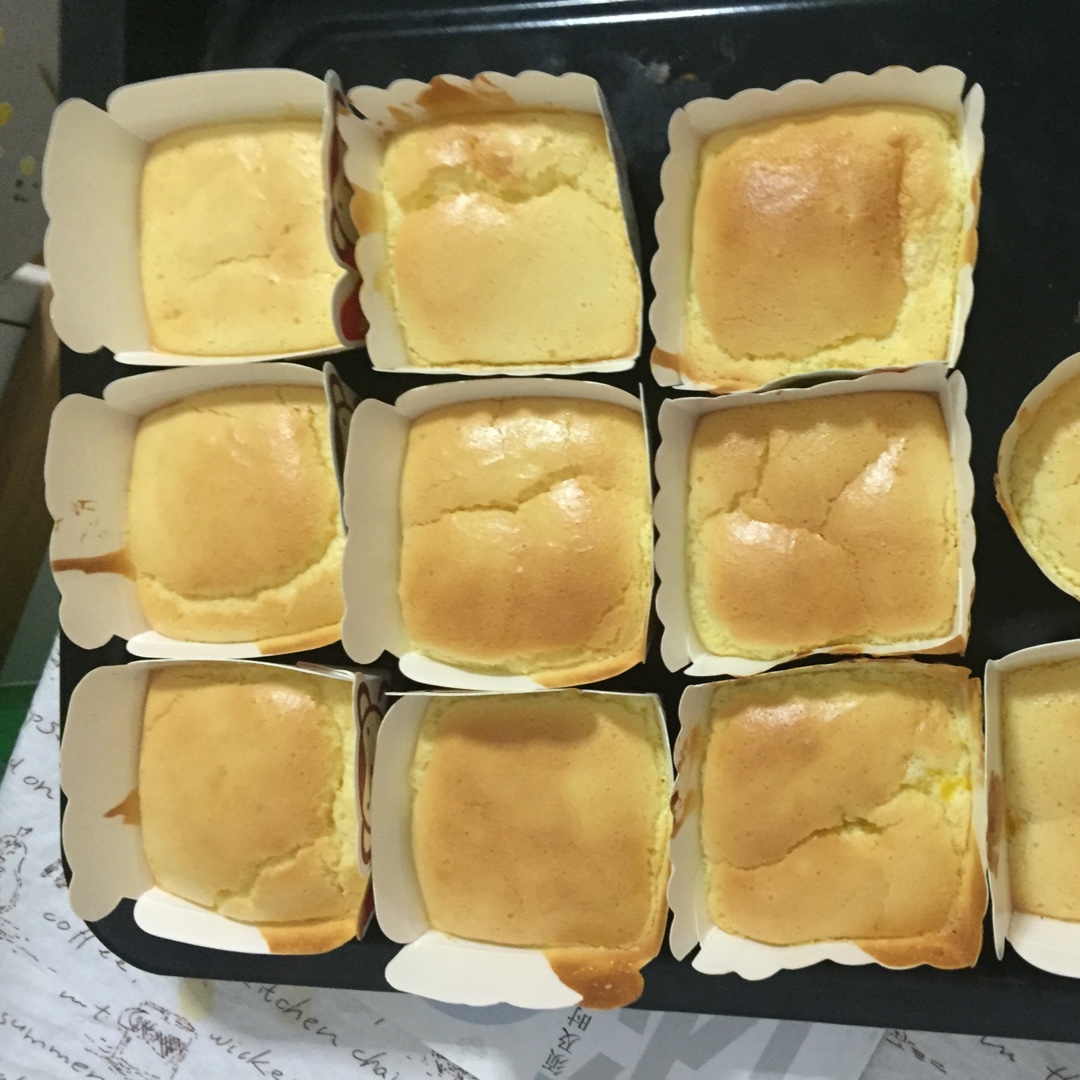 芒果流心杯蛋糕