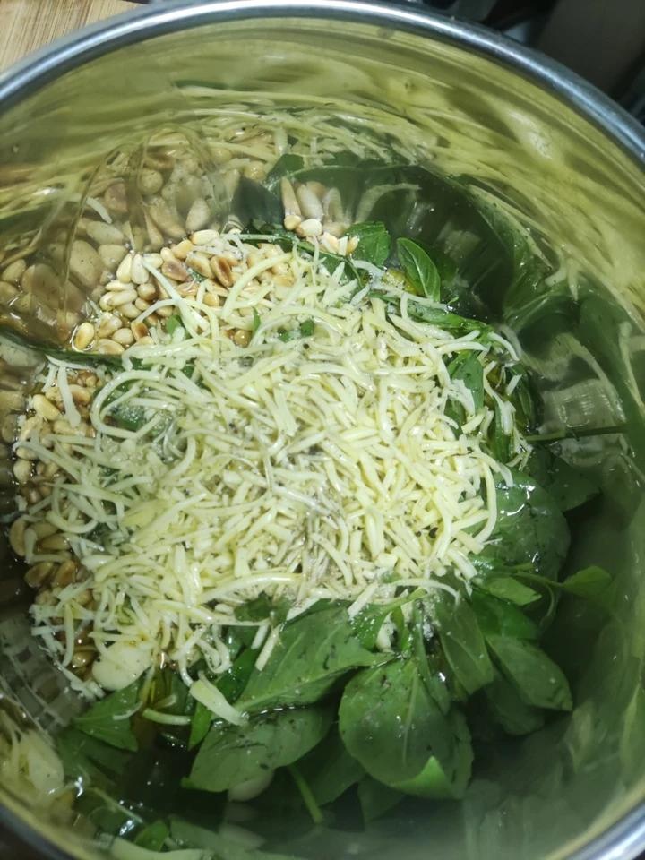 自制新鲜Pesto 传统罗勒松仁青酱意面酱