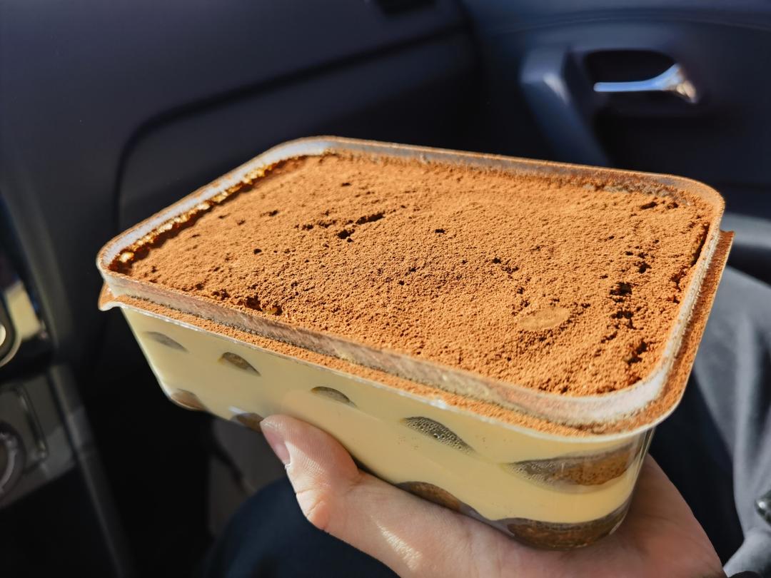 在欧洲学会的经典版提拉米苏