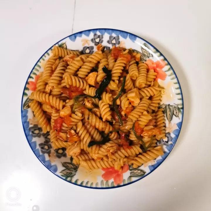 虾仁蕃茄意大利面