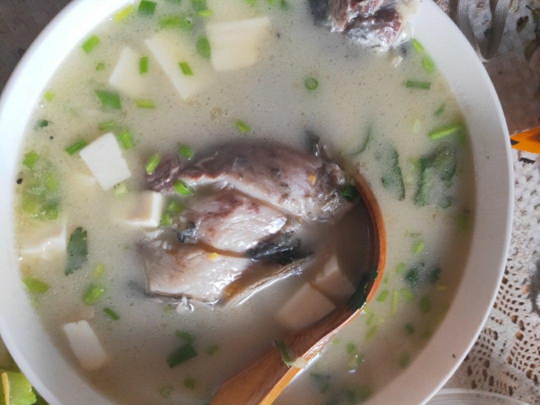 鲫鱼豆腐汤