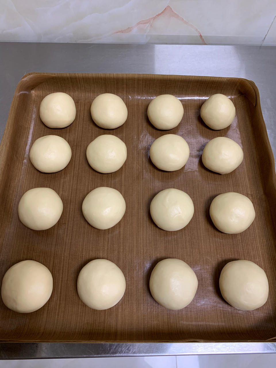 一次发酵同样松软的椰蓉小面包