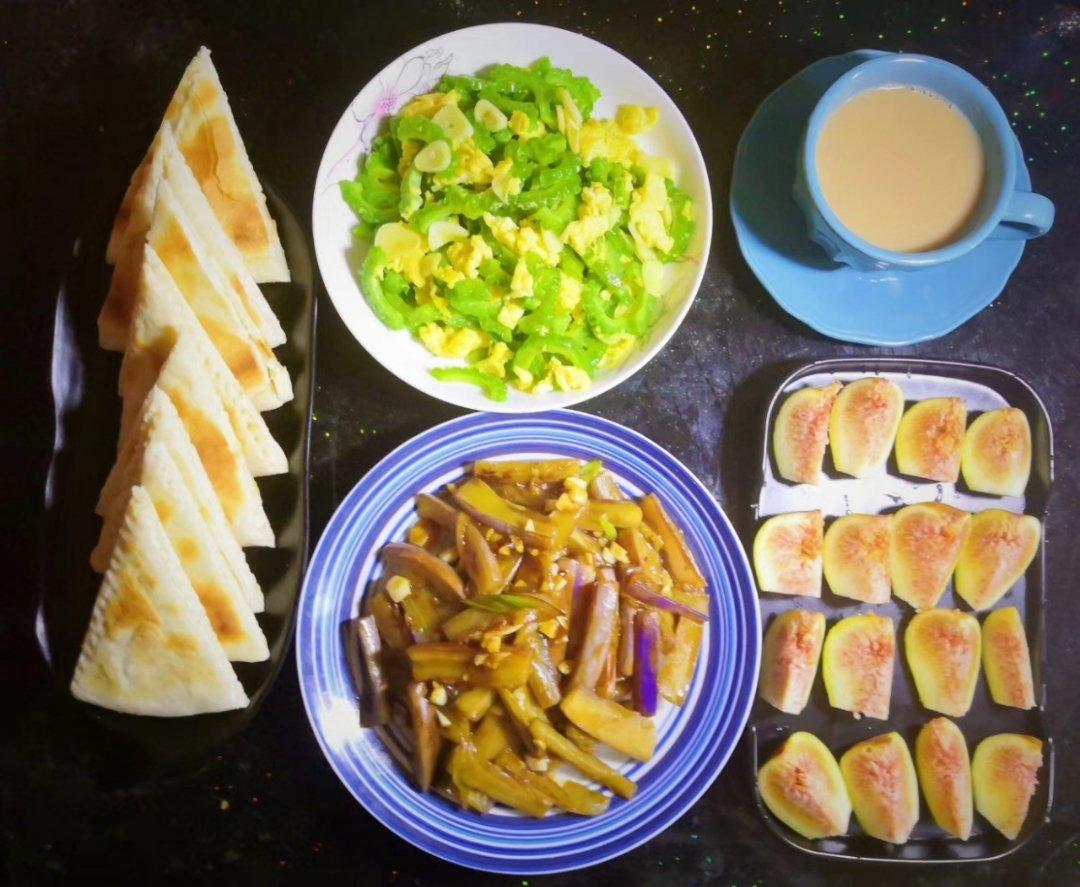 苦瓜炒鸡蛋