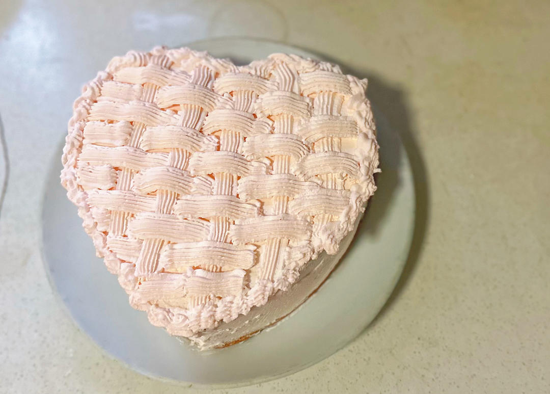 八寸心形戚风蛋糕做法