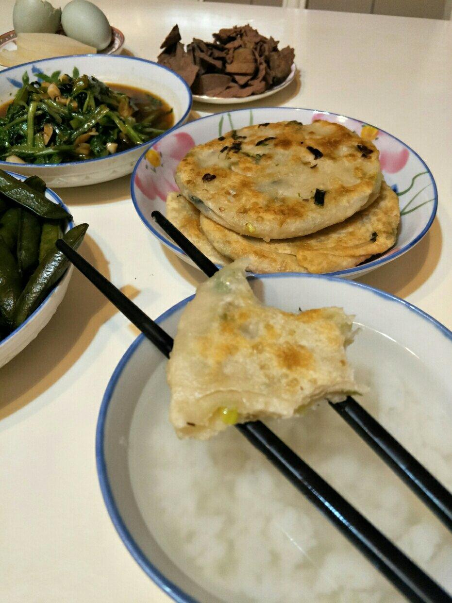 烫面葱油饼（家常简单版）