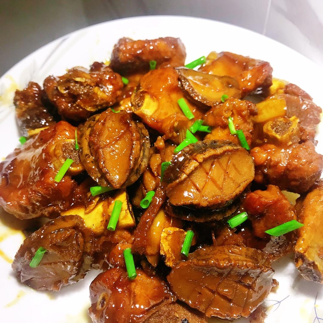 浅笑安然1025做的小鲍鱼烧排骨