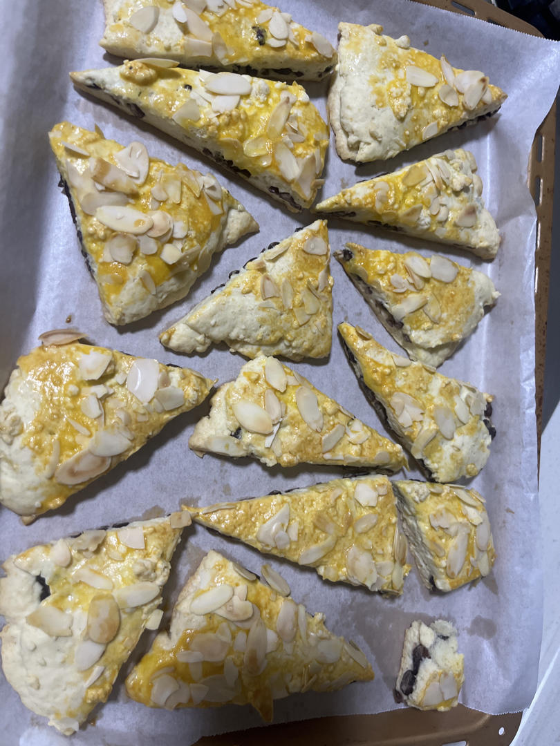 满屋飘香，口口都是满足——酥松香甜的蔓越莓蜜豆司康