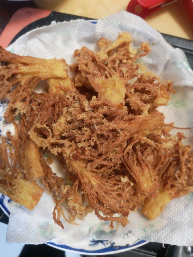 巨香巨酥脆的椒盐金针菇🔥比肉还要好吃百倍