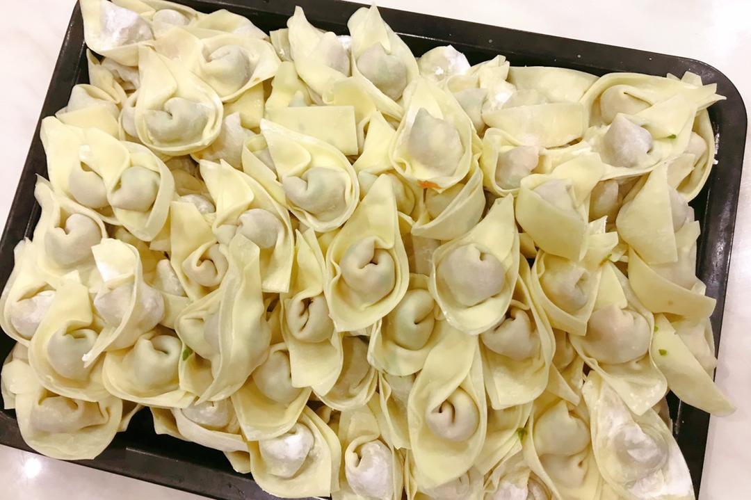 三鲜馄炖（香菇猪肉虾仁）