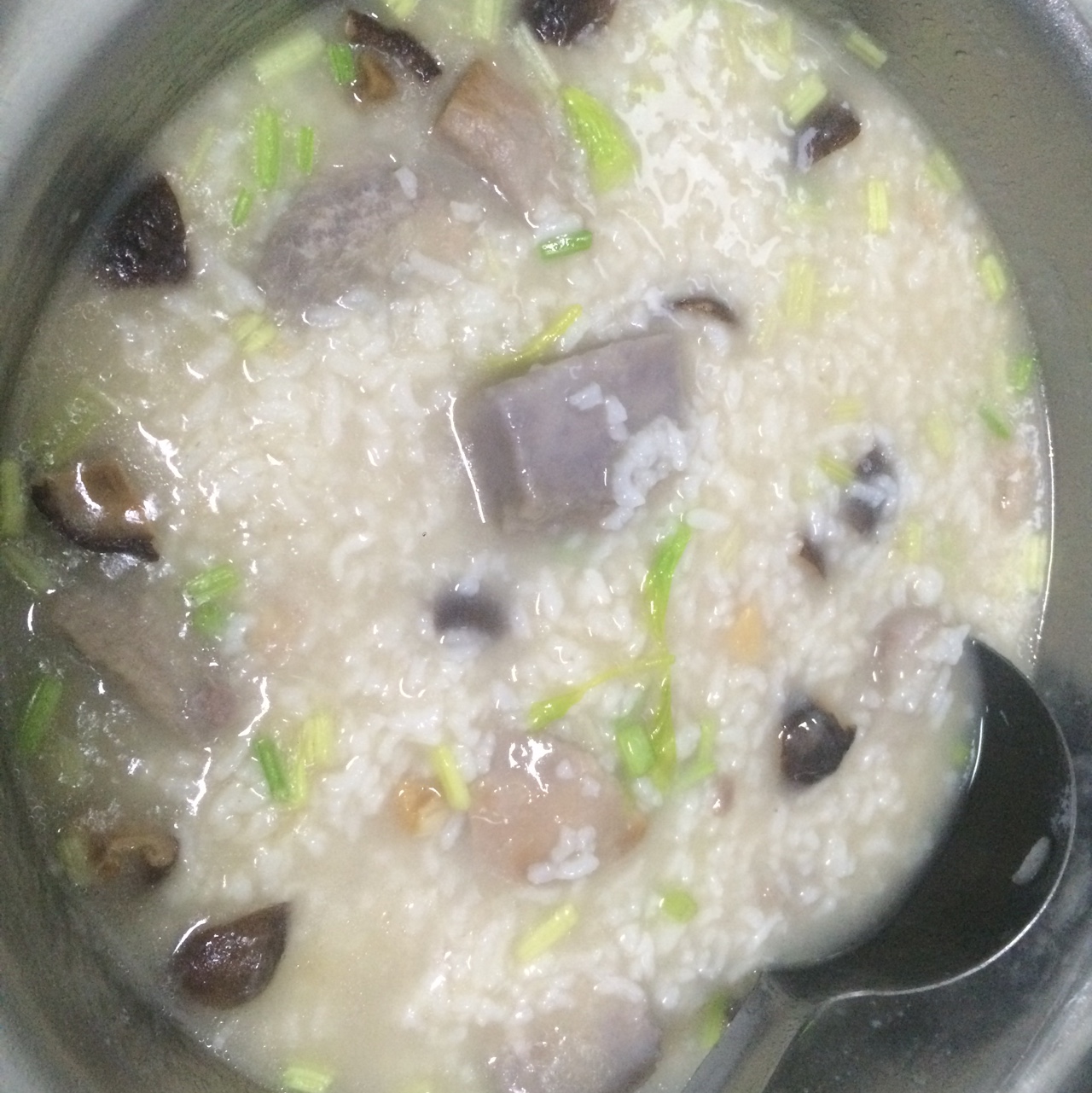 香菇瘦肉芋头粥