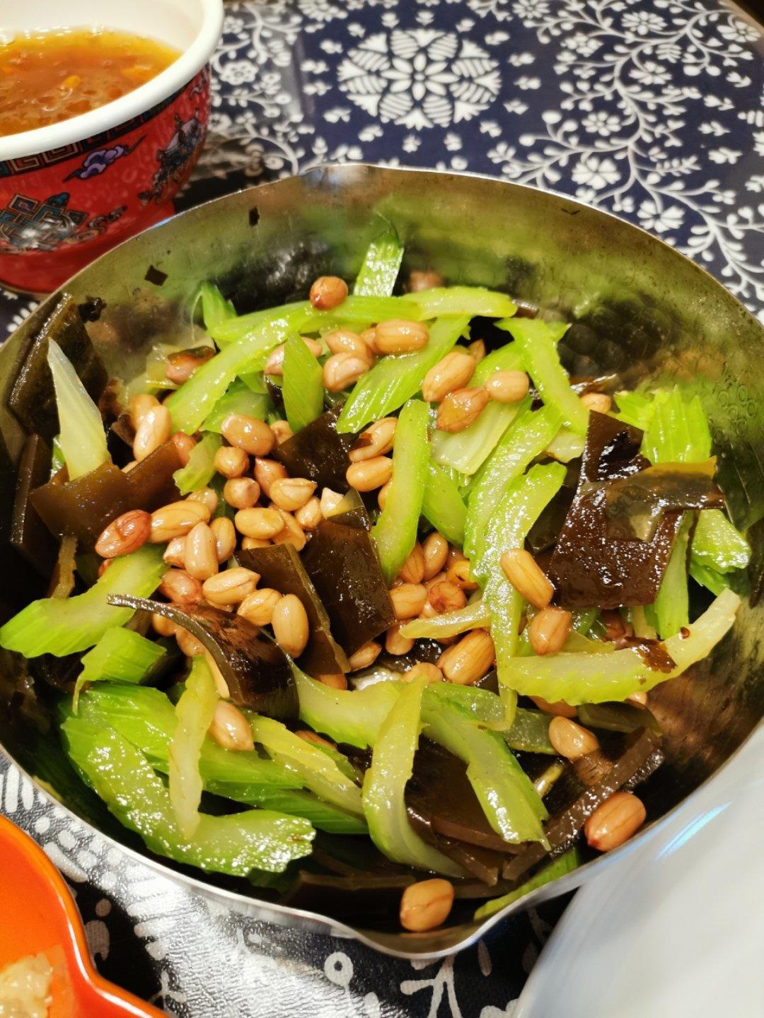 凉拌海带芹菜花生