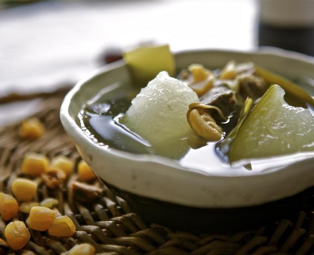广东老火汤之——冬瓜海带龙骨汤的做法