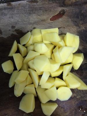 香煎土豆的做法 步骤2