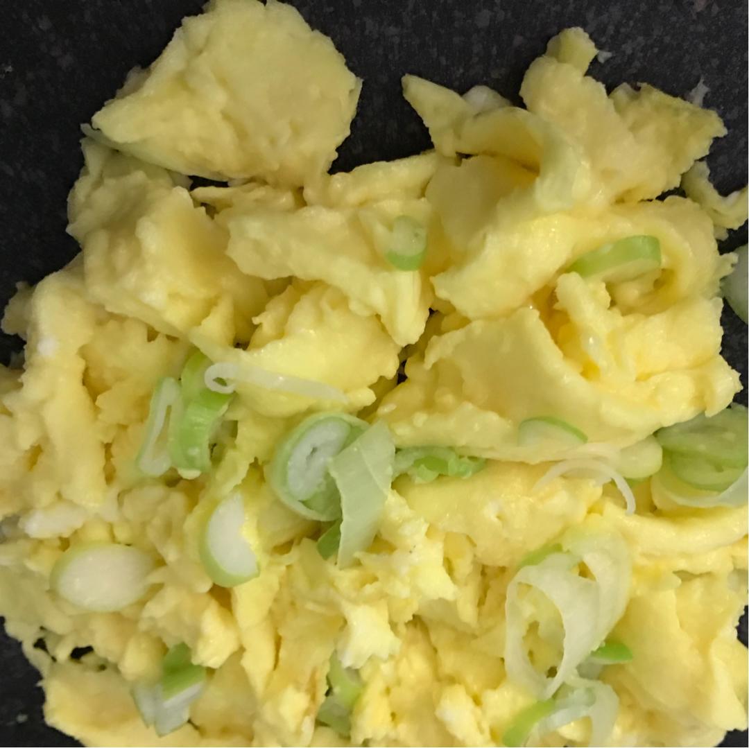 美式炒蛋 scrambled eggs