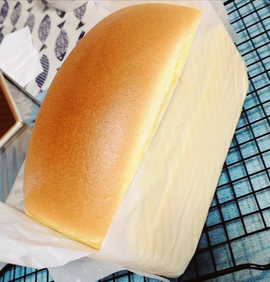 堪比柯基屁股
爆浆芝士🧀古早蛋糕