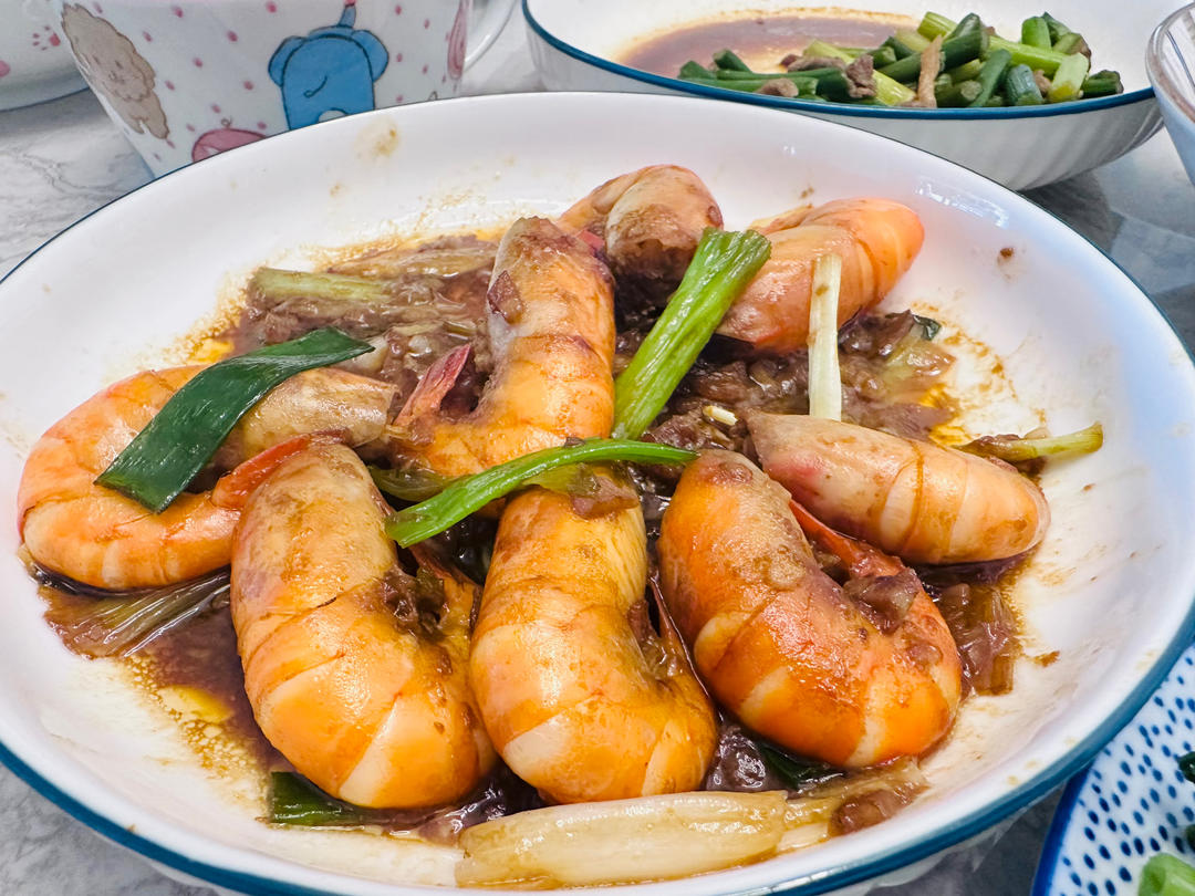 好吃到舔手的蒜爆罗氏虾（零失败，巨好吃)